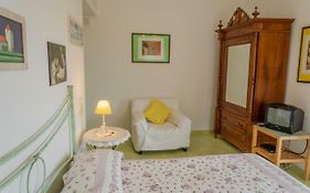 Bed And Breakfast Il Tulipano  5*